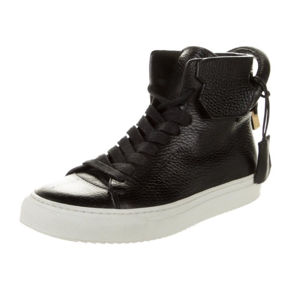 Buschemi size 7 leather embellishment sneaker